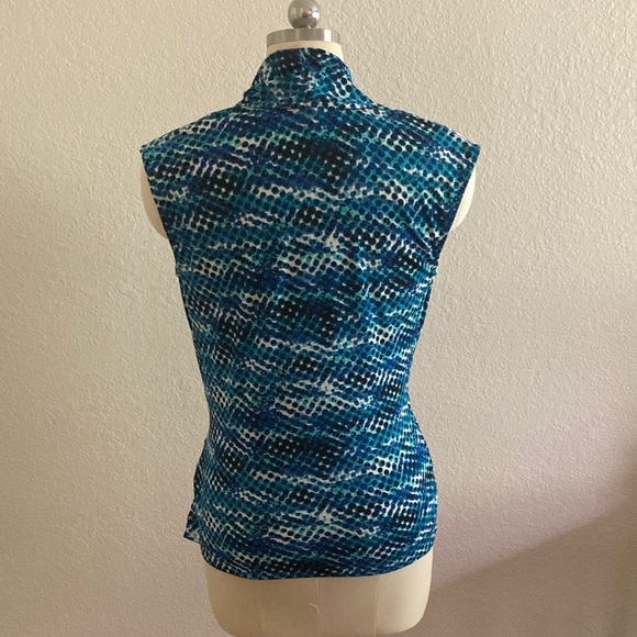 Chaus Blue and White Wrap Women's Sleeveless Blouse - Picture 4 of 8